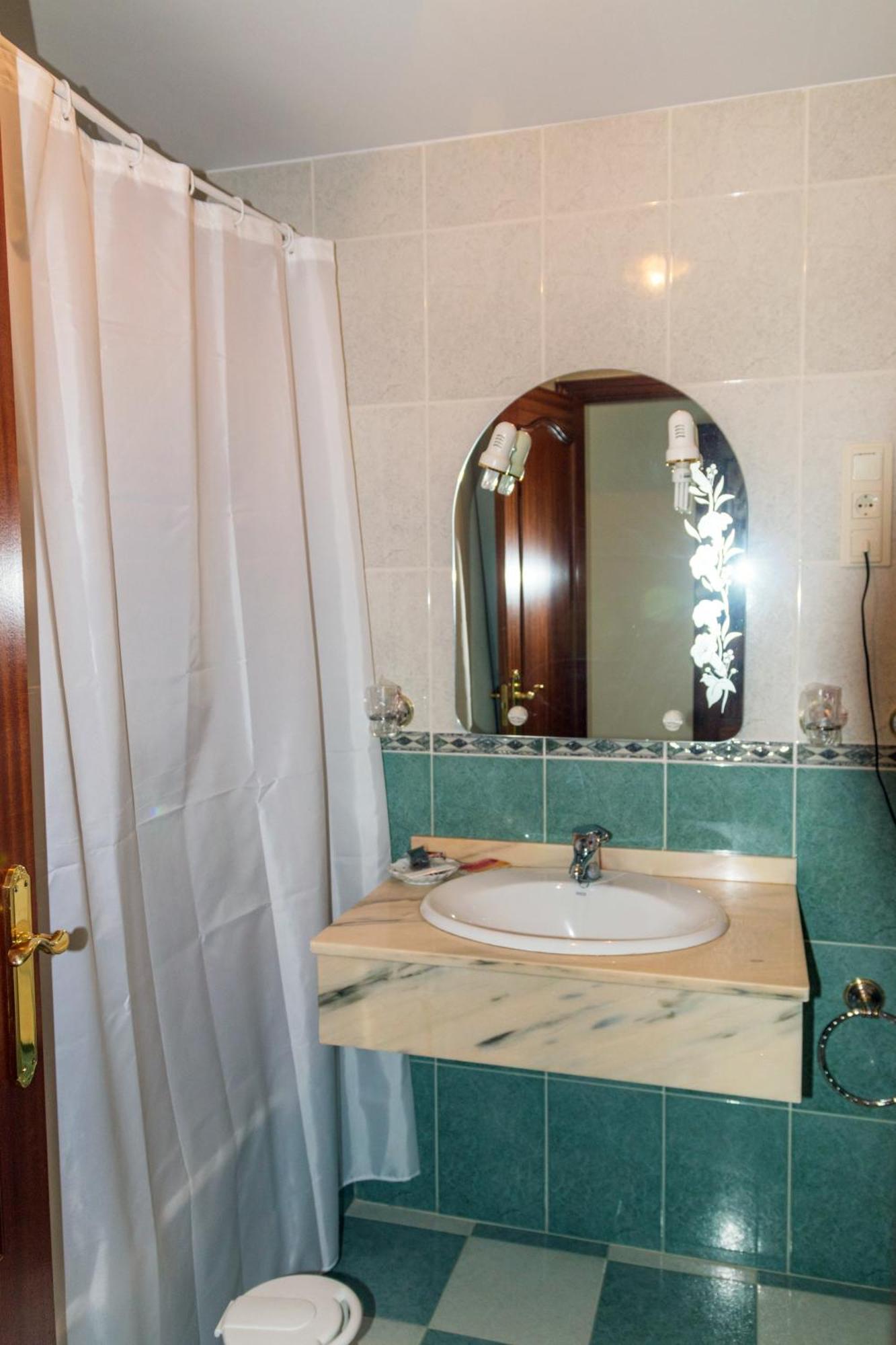 Hotel Avenida III Villadangos del Páramo Szoba fotó
